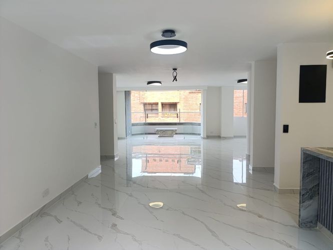 Apartamento de 3 alcobas en arriendo en El Poblado, Medellín, 150 m² · foto 3 de 20