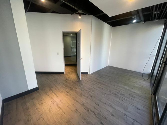 Oficina en arriendo en Las Lomas No.2, Medellín, 250 m² · foto 3 de 18