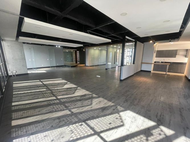 Oficina en arriendo en Las Lomas No.2, Medellín, 250 m² · foto 5 de 18