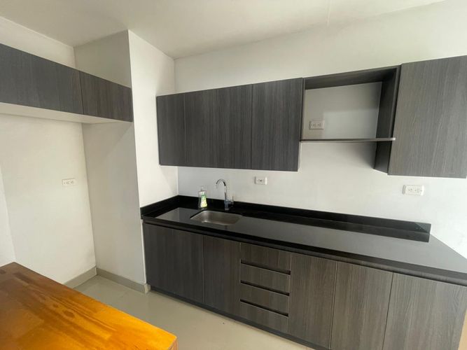 Oficina en arriendo en Las Lomas No.2, Medellín, 250 m² · foto 9 de 18