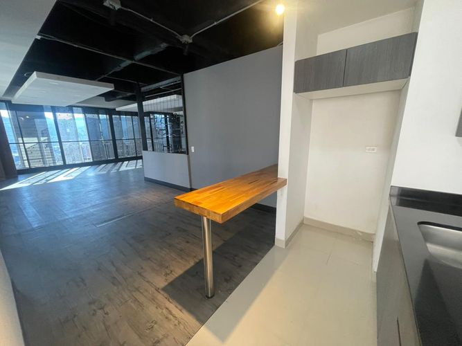 Oficina en arriendo en Las Lomas No.2, Medellín, 250 m² · foto 10 de 18