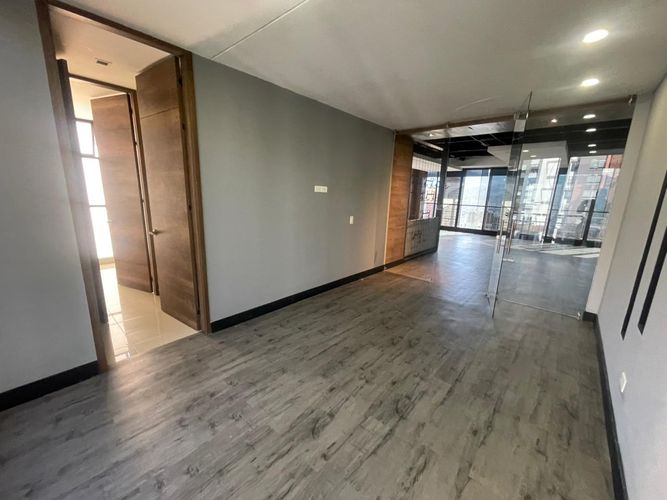 Oficina en arriendo en Las Lomas No.2, Medellín, 250 m² · foto 13 de 18