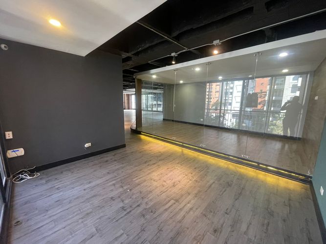 Oficina en arriendo en Las Lomas No.2, Medellín, 250 m² · foto 15 de 18