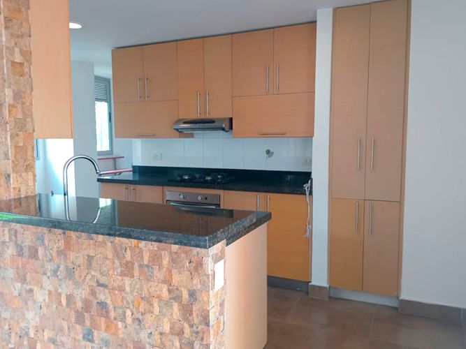 Apartamento de 2 alcobas en arriendo en El Poblado, Medellín, 175 m² · foto 7 de 20
