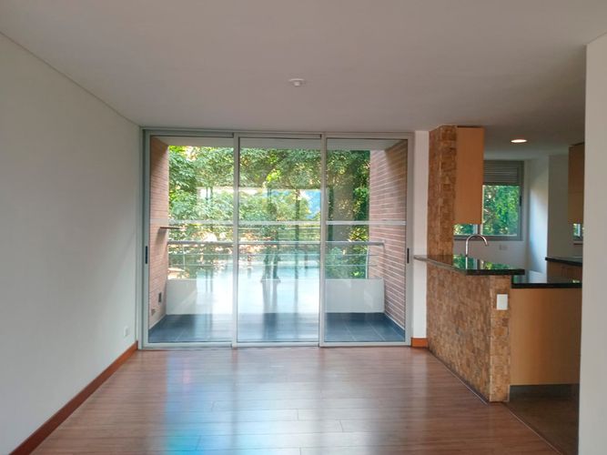 Apartamento de 2 alcobas en arriendo en El Poblado, Medellín, 175 m² · foto 17 de 20