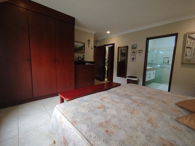 Apartamento de 3 alcobas en venta en Santa Monica, Cali, 232 m² · foto 17 de 24