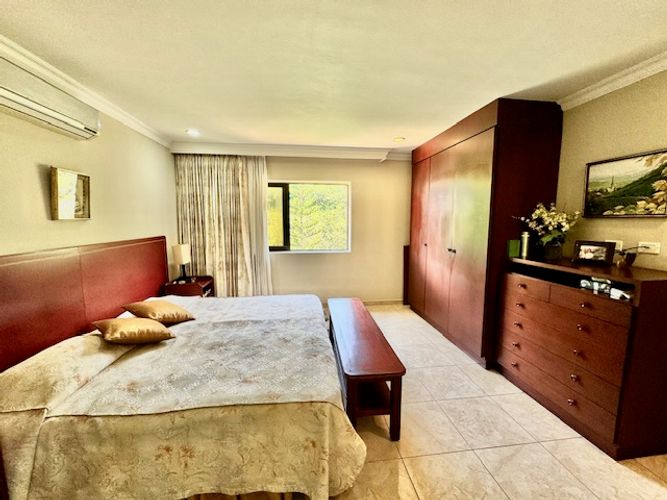 Apartamento de 3 alcobas en venta en Santa Monica, Cali, 245 m² · foto 13 de 18