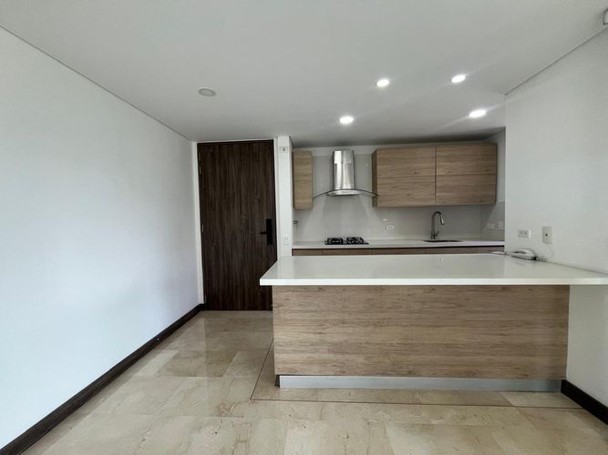 Apartamento de 3 alcobas en arriendo en El Poblado, Medellín, 125 m² · foto 6 de 19
