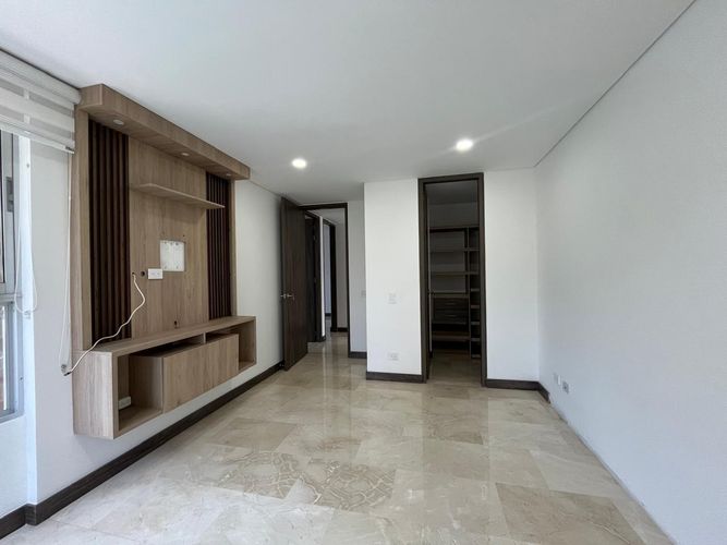 Apartamento de 3 alcobas en arriendo en El Poblado, Medellín, 125 m² · foto 3 de 19