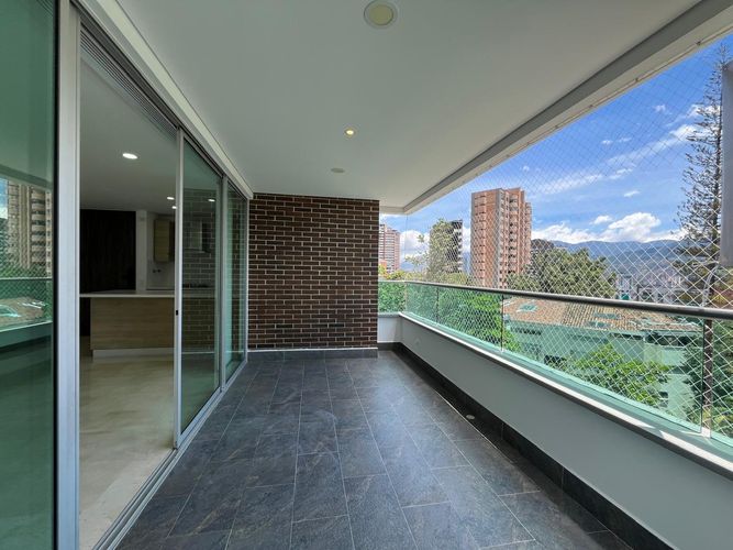 Apartamento de 3 alcobas en arriendo en El Poblado, Medellín, 125 m² · foto 18 de 19