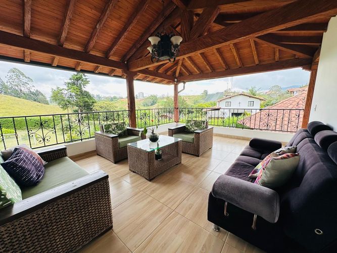 Casa de 6 alcobas en venta en El Carmen De Viboral, El Carmen de Viboral, 450 m² · foto 4 de 22