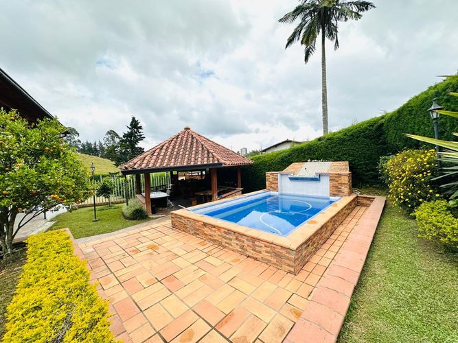 Casa de 6 alcobas en venta en El Carmen De Viboral, El Carmen de Viboral, 450 m² · foto 5 de 22