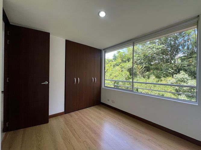 Apartamento de 3 alcobas en arriendo en Cumbres, Envigado, 100 m² · foto 16 de 18