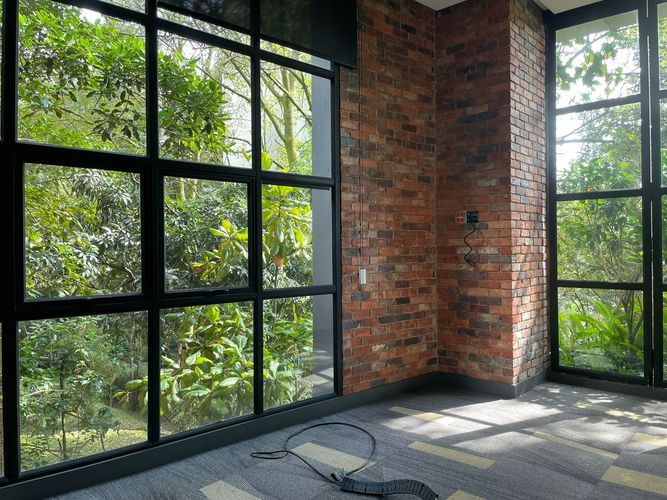 Oficina en arriendo en El Poblado, Medellín, 300 m² · foto 5 de 11