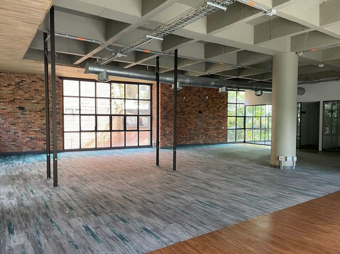 Oficina en arriendo en El Poblado, Medellín, 300 m² · foto 2 de 11