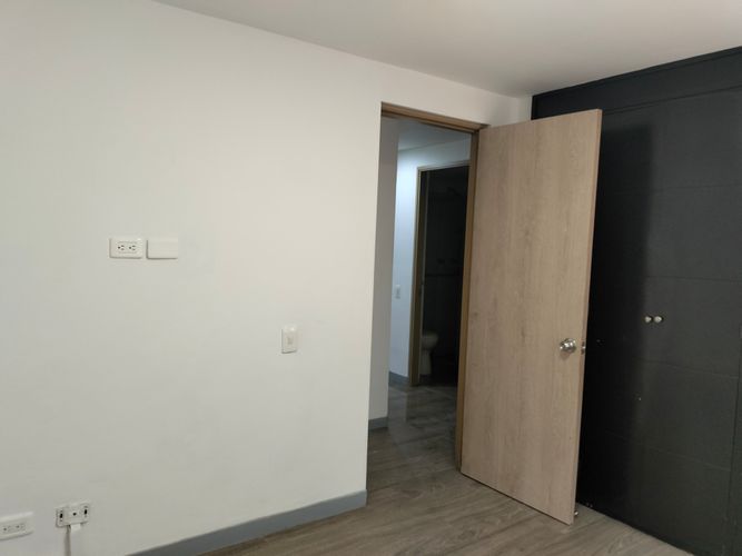 Apartamento de 3 alcobas en arriendo en El Poblado, Medellín, 98 m² · foto 8 de 18