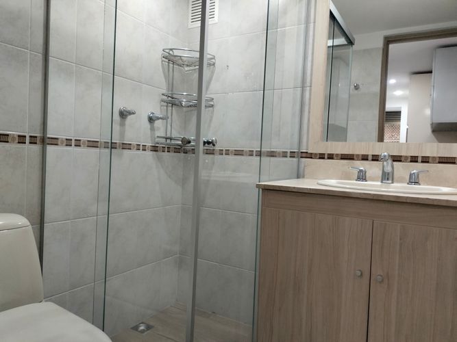 Apartamento de 3 alcobas en arriendo en El Poblado, Medellín, 98 m² · foto 17 de 18