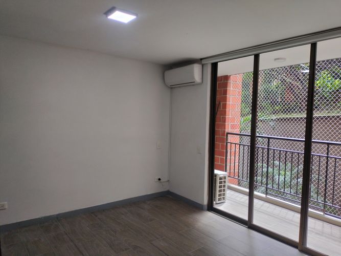 Apartamento de 3 alcobas en arriendo en El Poblado, Medellín, 98 m² · foto 14 de 18