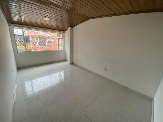 Apartamento de 2 alcobas en venta en La Granja, Bogotá, 60 m² · foto 5 de 11