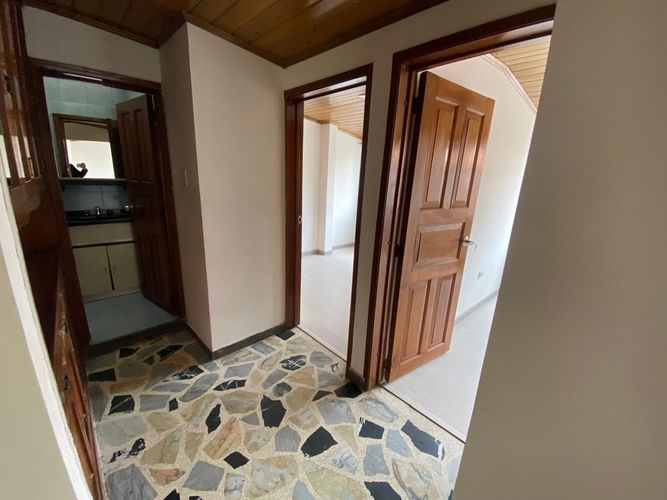 Apartamento de 2 alcobas en venta en La Granja, Bogotá, 60 m² · foto 7 de 11
