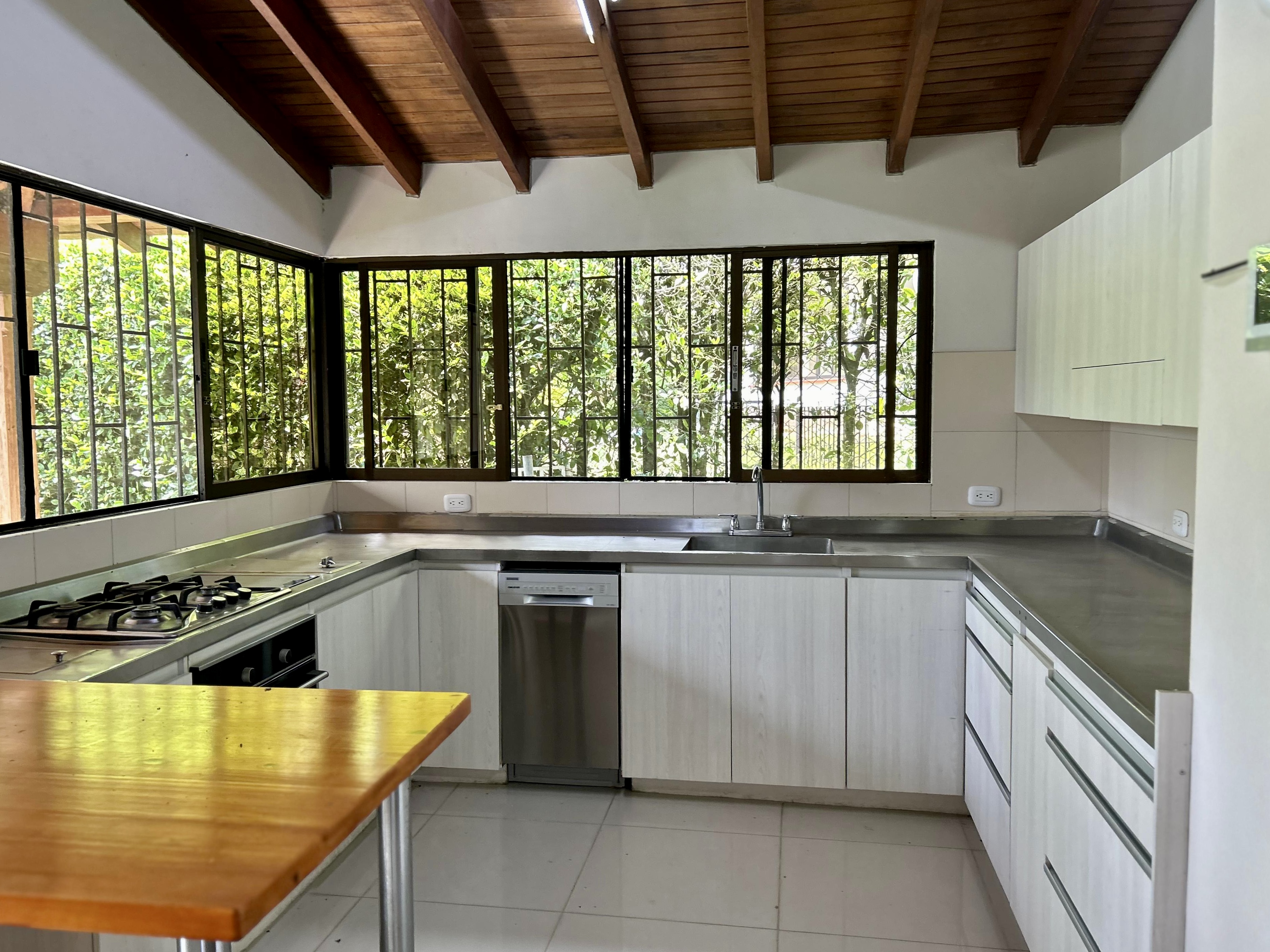 Casa en venta en Cerritos, Pereira · foto 2 de 23