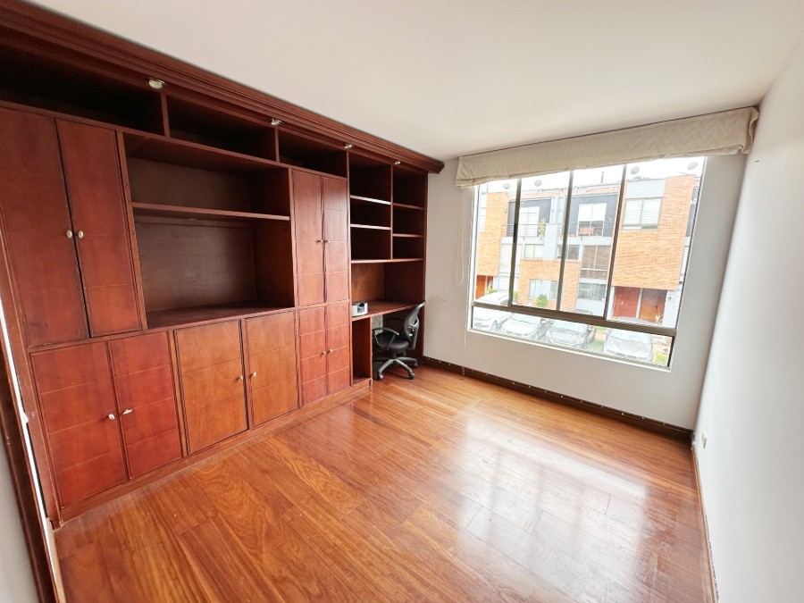 Casa en venta en Colina Campestre, Bogotá · foto 10 de 24