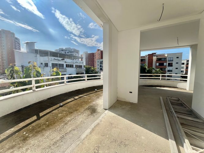 Edificio en venta en Ciudad Jardin, Cali, 1000 m² · foto 8 de 15