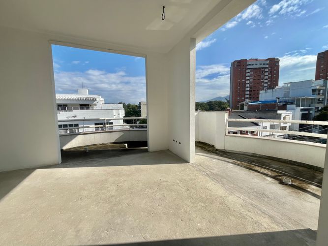 Edificio en venta en Ciudad Jardin, Cali, 1000 m² · foto 9 de 15