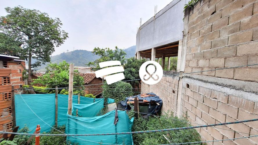 Casa de 5 alcobas en venta en El Progreso, Itagüí, 261 m² · foto 4 de 15