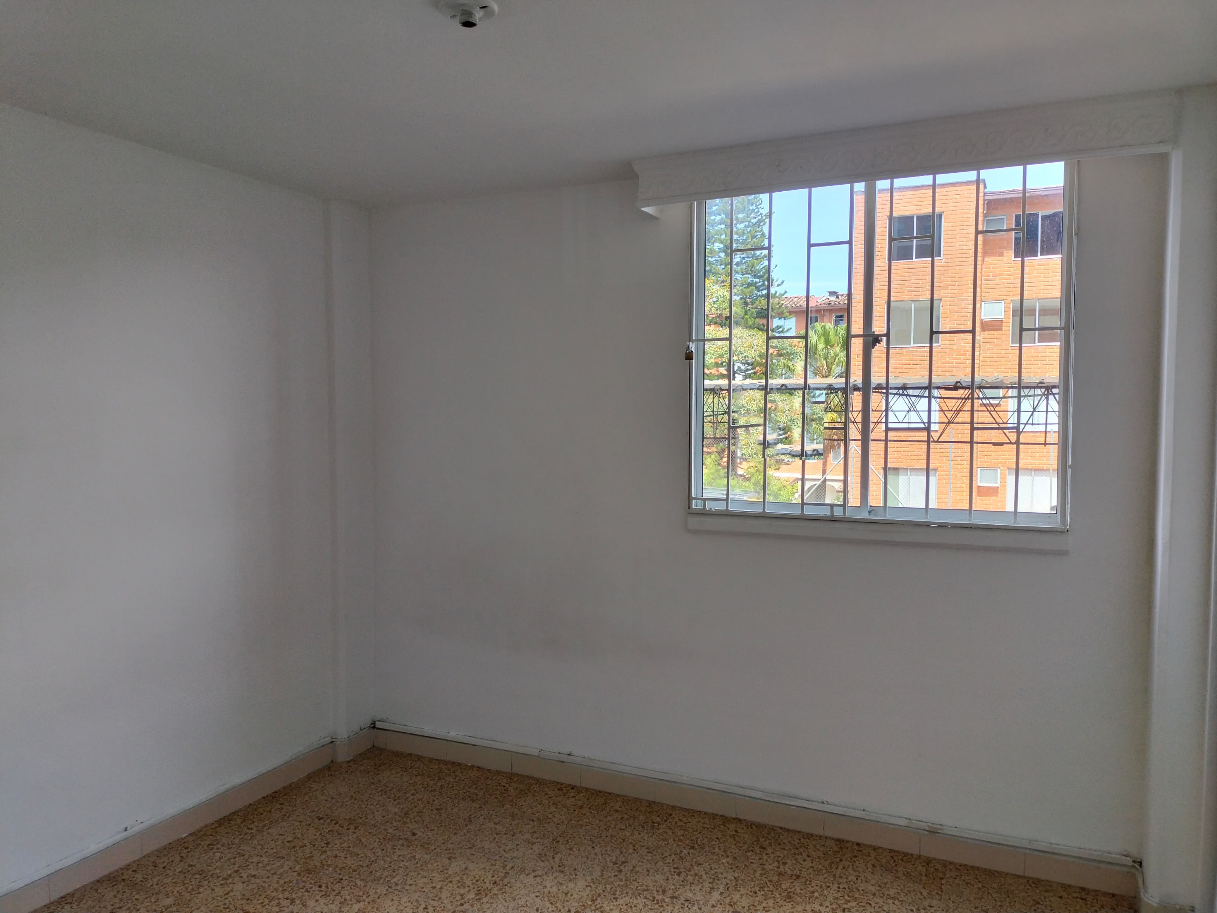 Apartamento en arriendo en El Poblado, Medellín · foto 3 de 17