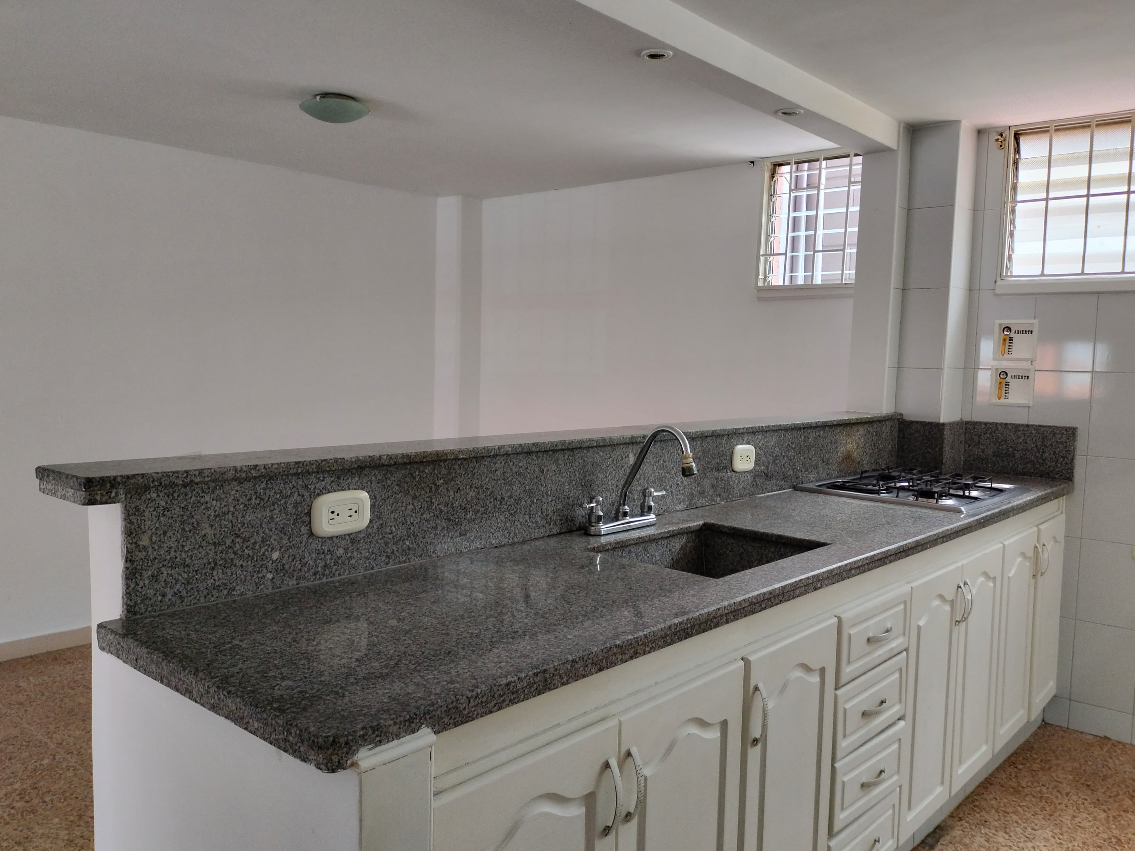 Apartamento en arriendo en El Poblado, Medellín · foto 6 de 17