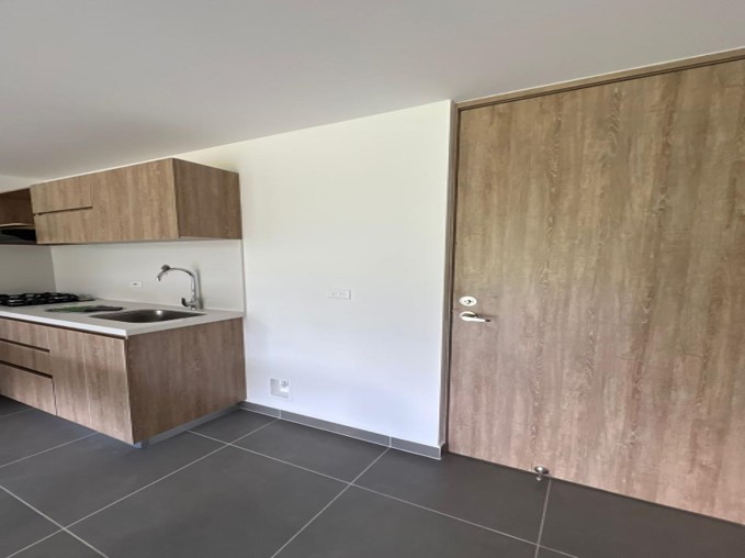 Apartamento en venta en Loma Del Escobero, Envigado · foto 3 de 17