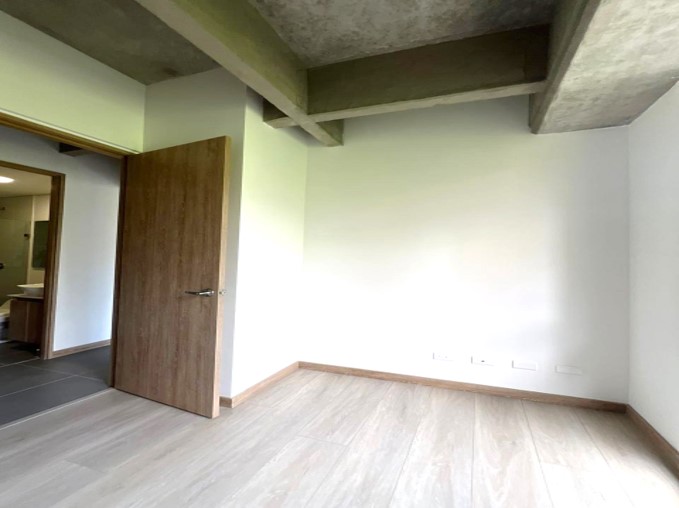 Apartamento en venta en Loma Del Escobero, Envigado · foto 10 de 17