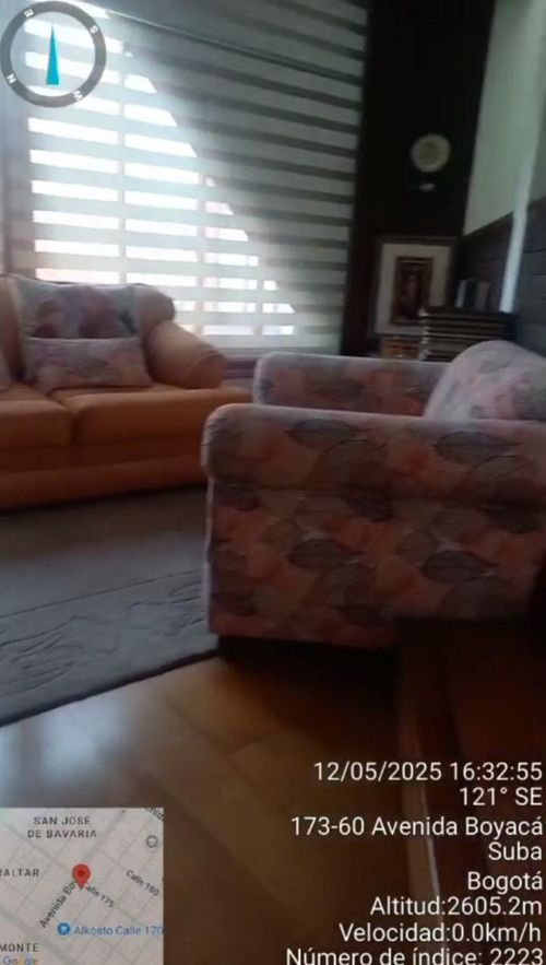 Casa de 4 alcobas en venta en San Jose De Bavaria, Bogotá, 180 m² · foto 2 de 14