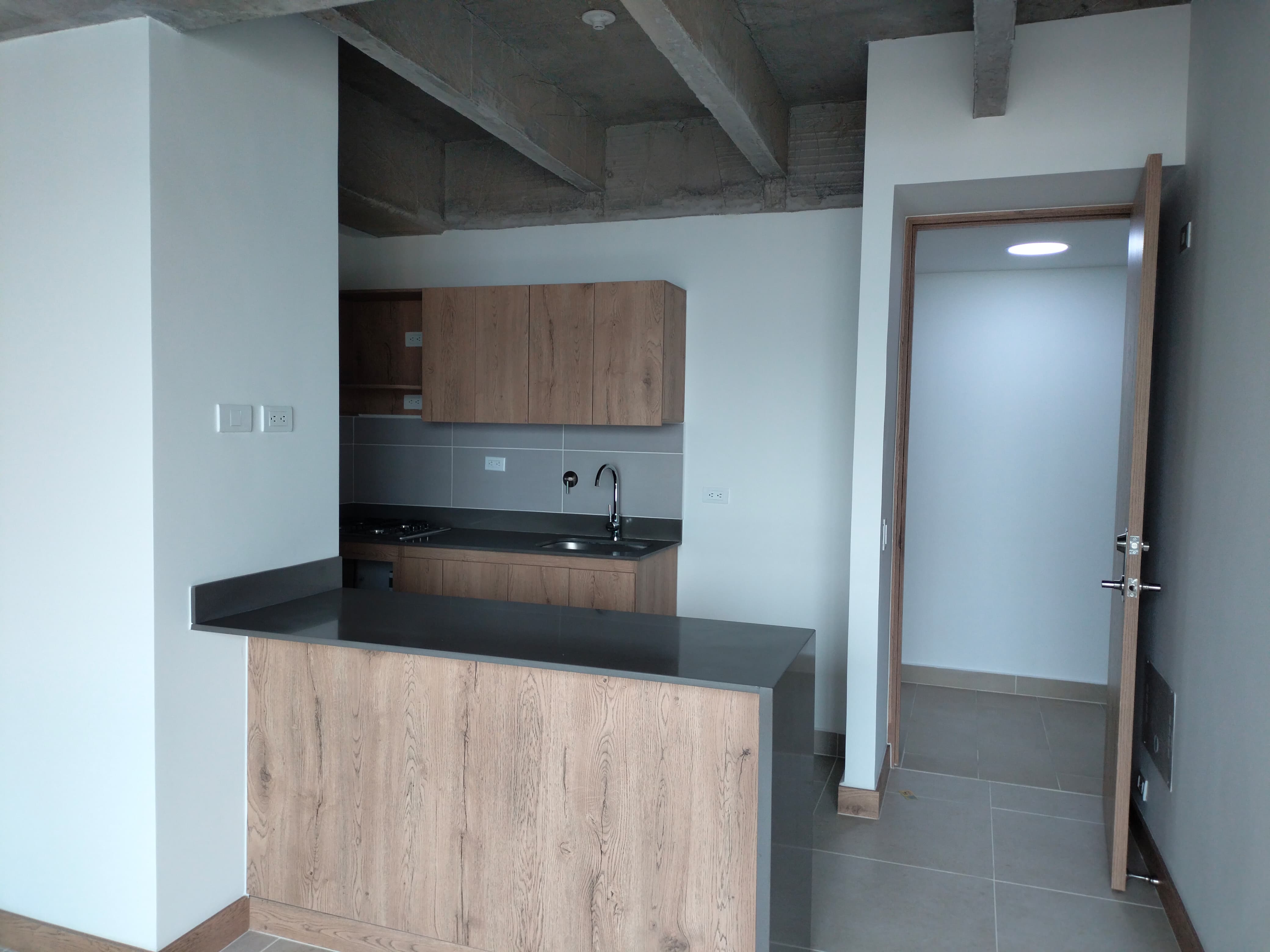 Apartamento en arriendo en El Poblado, Medellín · foto 4 de 13