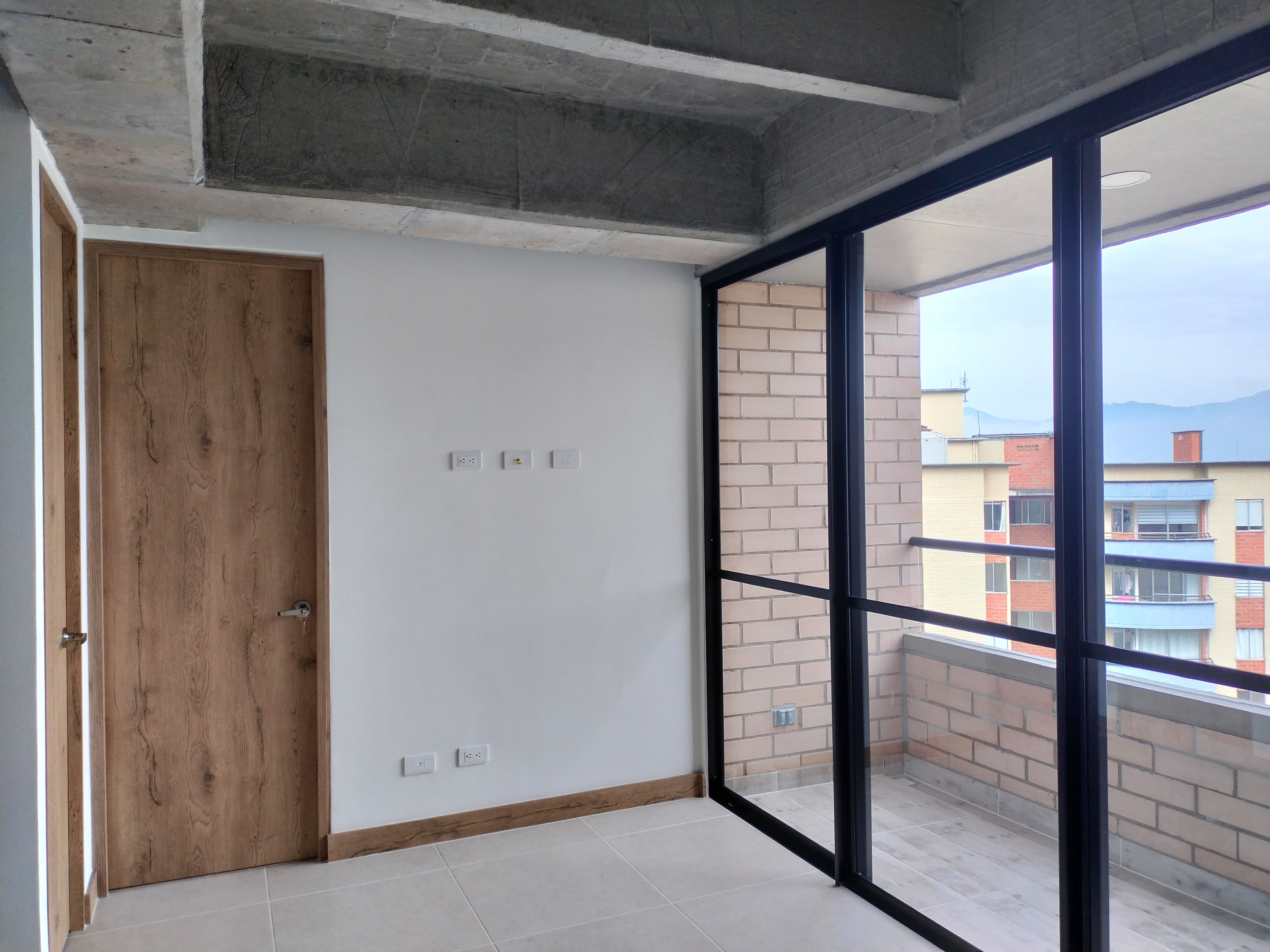 Apartamento en arriendo en El Poblado, Medellín · foto 2 de 13
