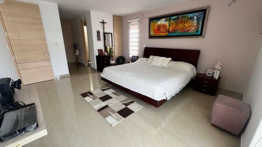 Casa de 5 alcobas en venta en Co. Portal Del Campo, Neiva, 335 m² · foto 15 de 21