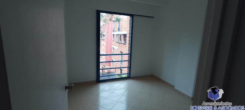 Apartamento en venta en Loma Del Escobero, Envigado · foto 6 de 15