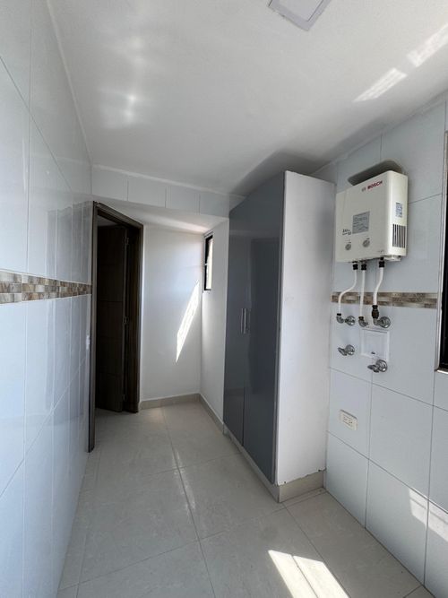 Apartamento de 4 alcobas en venta en La Hacienda, Cali, 220 m² · foto 6 de 24