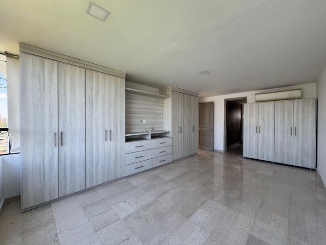 Apartamento de 4 alcobas en venta en La Hacienda, Cali, 220 m² · foto 15 de 24