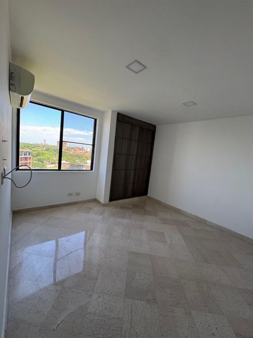 Apartamento de 4 alcobas en venta en La Hacienda, Cali, 220 m² · foto 17 de 24