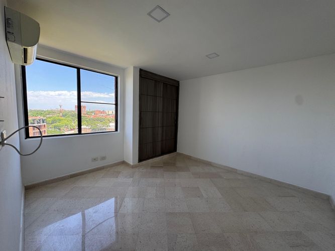 Apartamento de 4 alcobas en venta en La Hacienda, Cali, 220 m² · foto 23 de 24