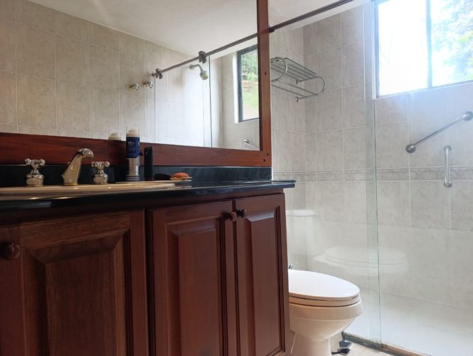 Apartamento de 3 alcobas en venta en El Poblado, Medellín, 143 m² · foto 5 de 20