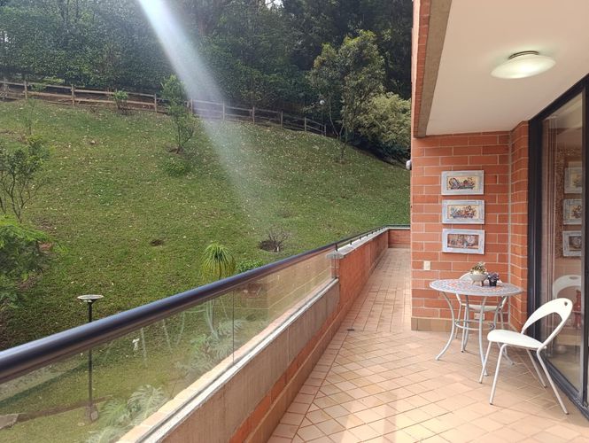 Apartamento de 3 alcobas en venta en El Poblado, Medellín, 143 m² · foto 18 de 20