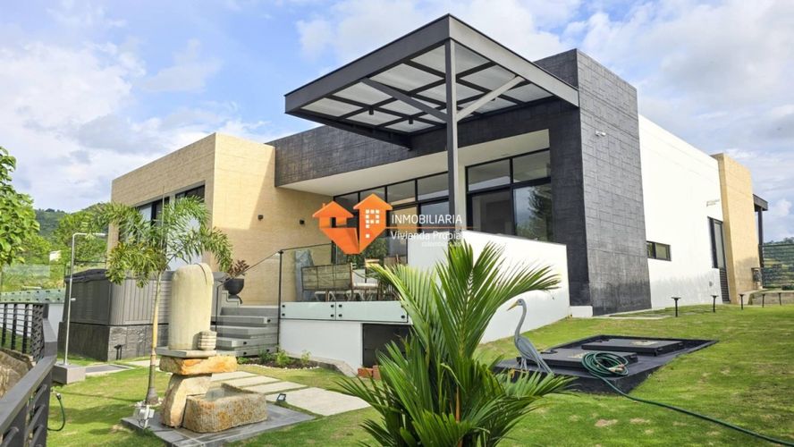 Casa de 4 alcobas en venta en Ruitoque, Floridablanca, 300 m² · foto 13 de 23