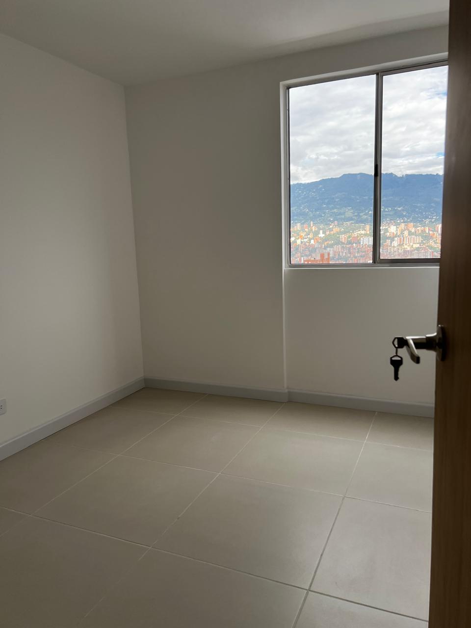 Apartamento en venta en Zona Rural, Itagüí · foto 5 de 14