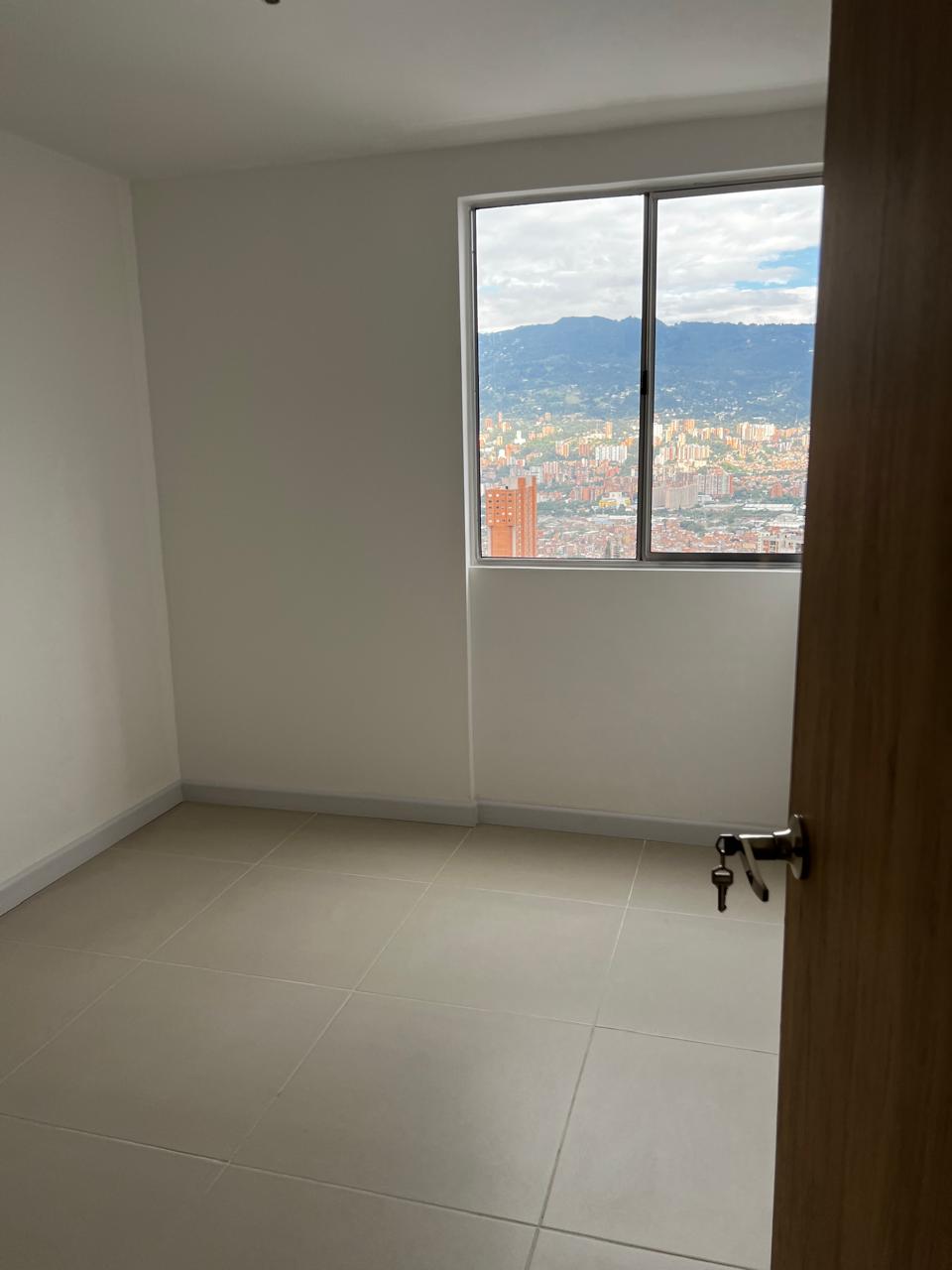 Apartamento en venta en Zona Rural, Itagüí · foto 6 de 14