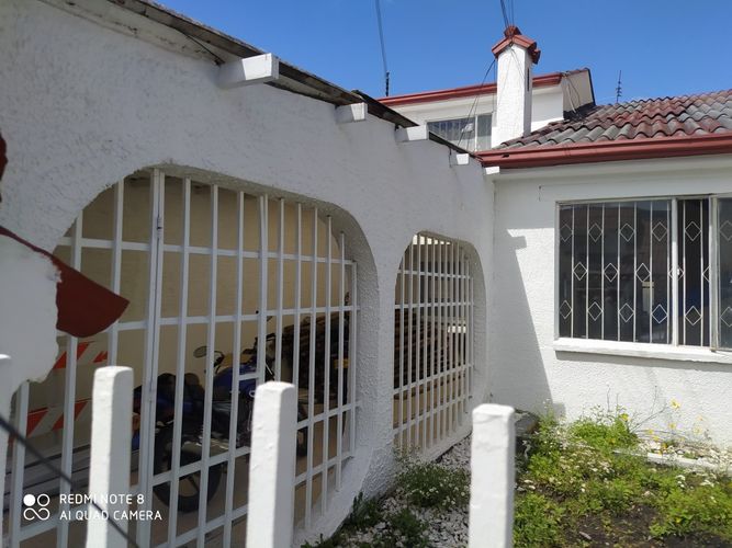 Casa de 5 alcobas en venta en Villa Magdala, Bogotá, 276 m² · foto 2 de 22