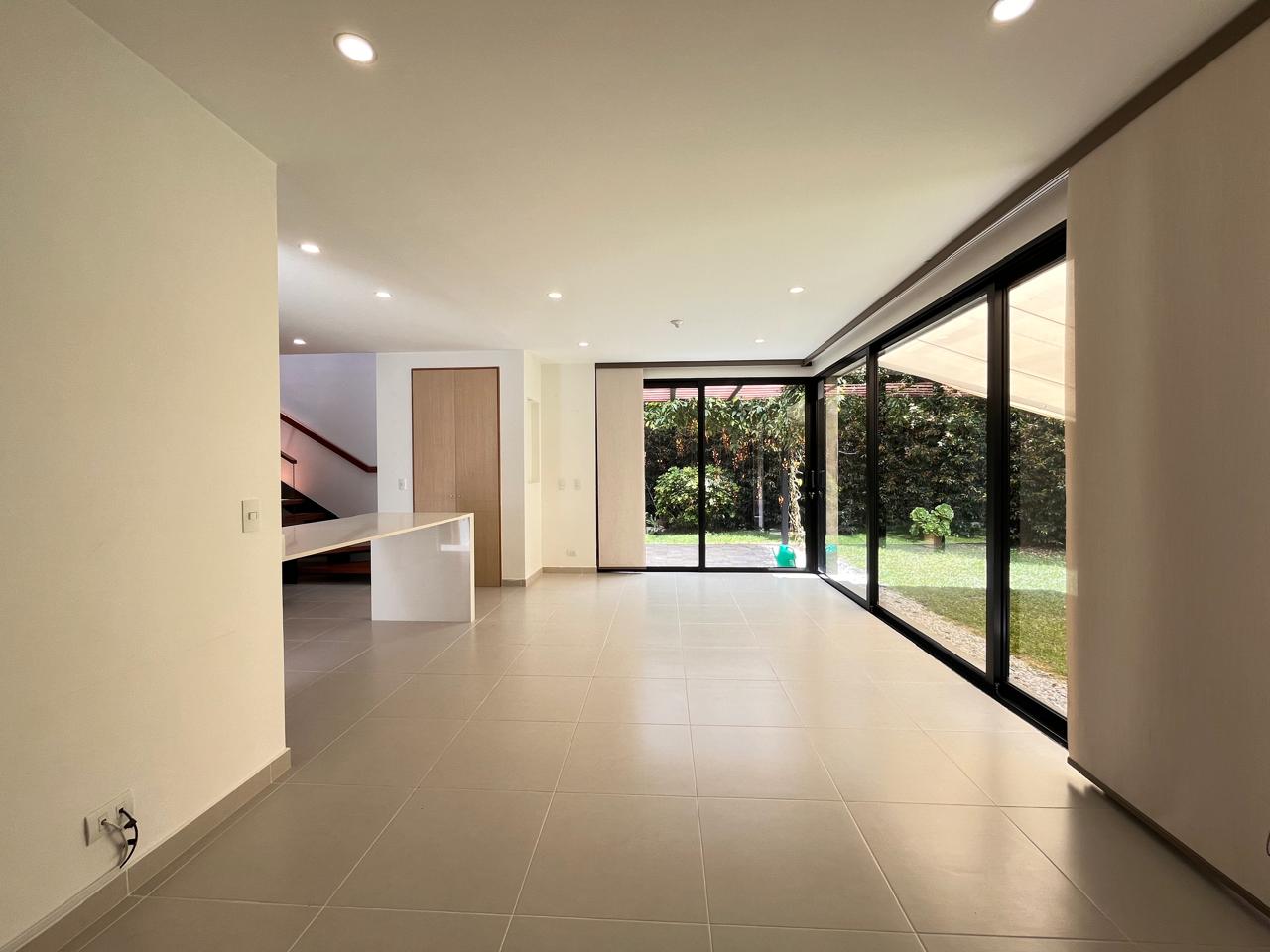 3BR House in Santa Elena (220 m²) - 4