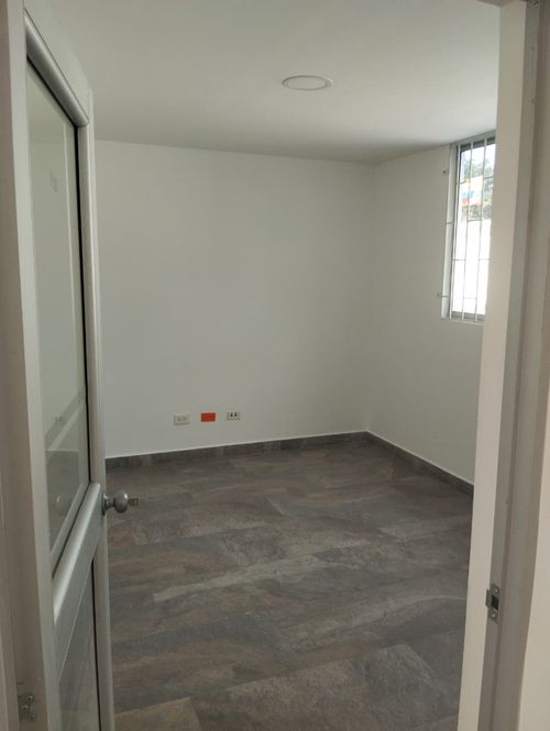 Casa de 7 alcobas en venta en Los Alcazares, Bogotá, 260 m² · foto 12 de 24